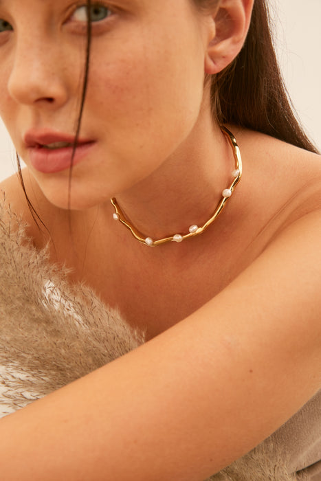 Wave Choker Necklace